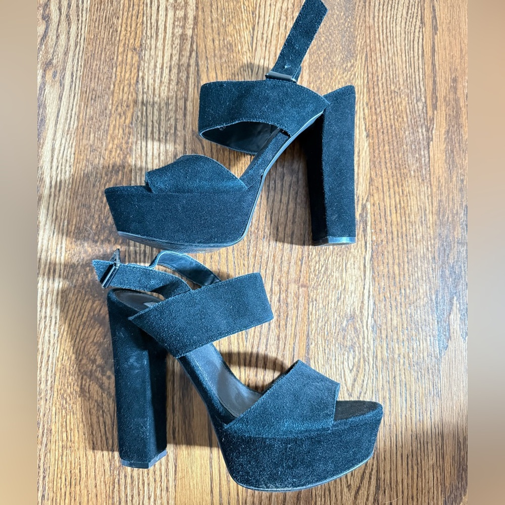 Steve Madden Black Velvet Platform Sandals